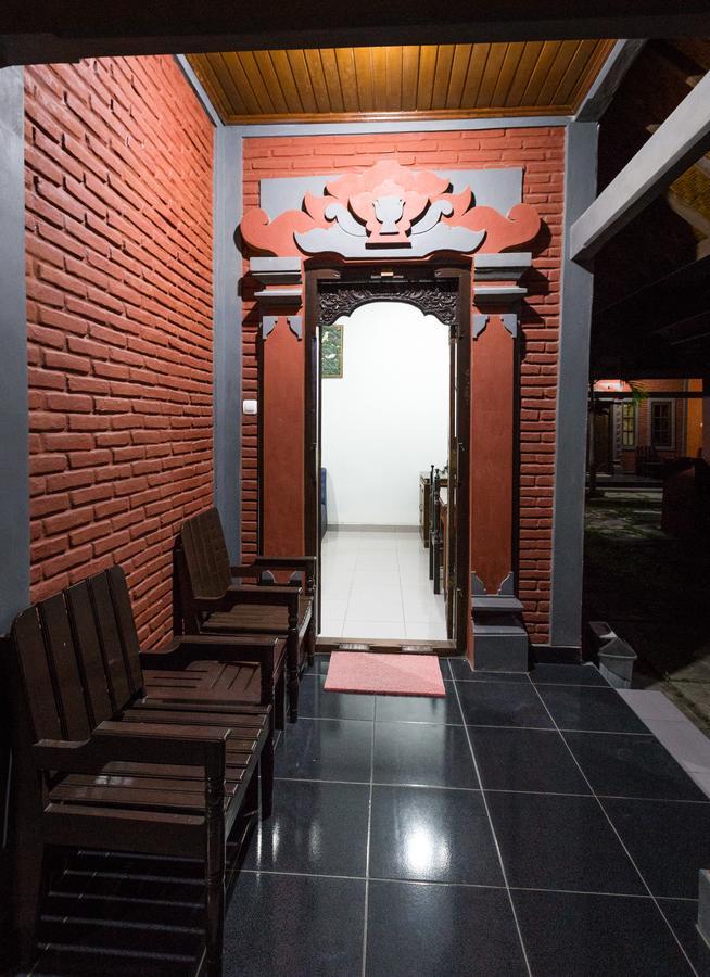 Hotel Lestari Gilimanuk Exterior photo